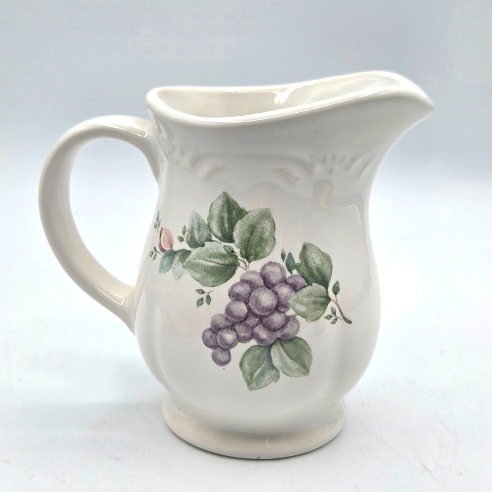 Pfaltzgraff Stoneware Grapevine Creamer Pitcher 12oz‎